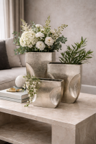 Élégance florale sur marbre beige