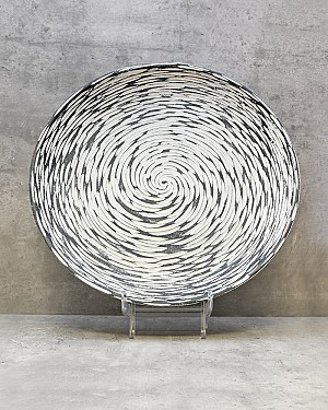 Circular Pattern Serving Plate 16"D