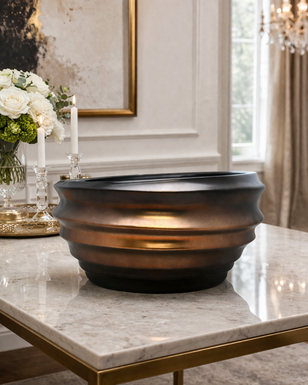 Elegance in warm tones and reflections