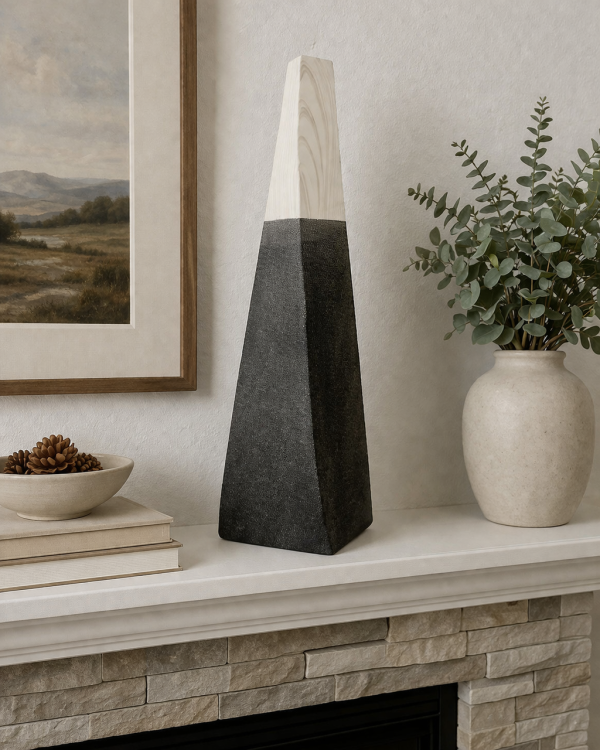 Moderne composition sur le manteau de foyer